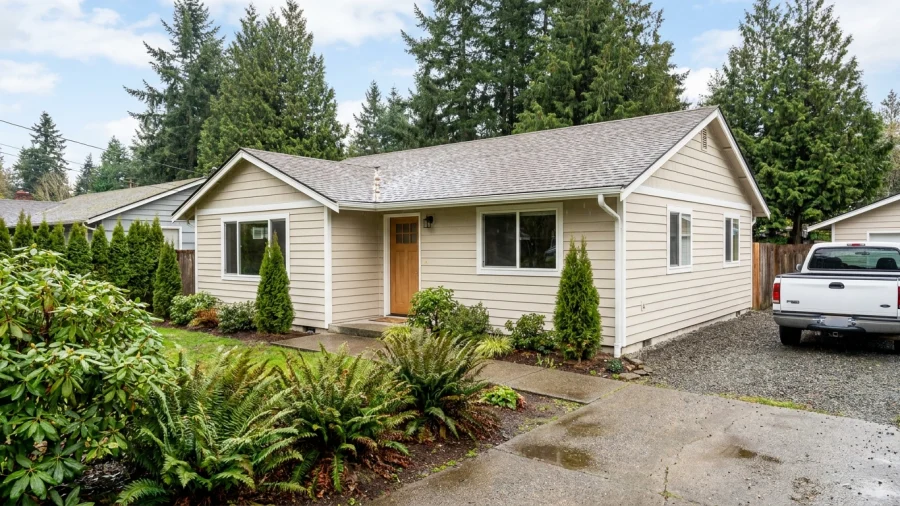 Best Time to Replace Siding in Puget Sound: Weather-Proof Scheduling Tips